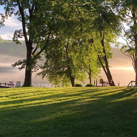 The Elms Waterfront Cottages Lake Luzerne Bagian luar foto